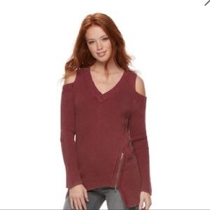 Rock & Republic cold shoulder sweater